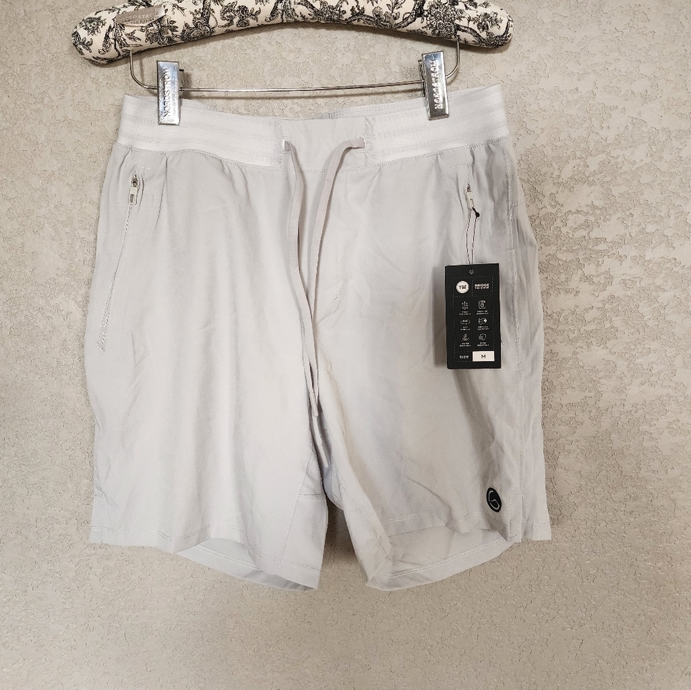 Truwear Criterion 2.0 Light Grey Performance Workout Size Medium NEW WITH TAGS